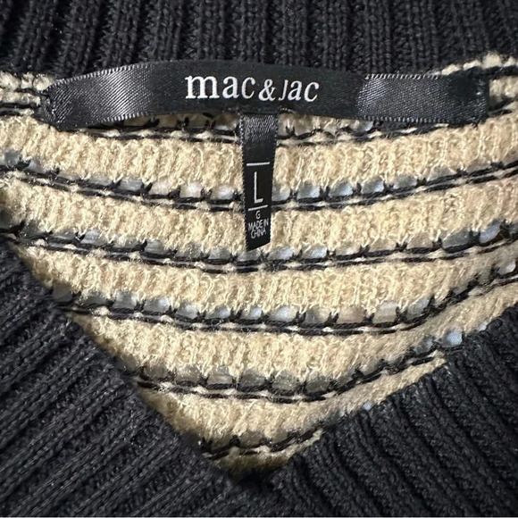 Mac & Jac women's striped knit v-neck see threw sweater size large - Picture 3 of 3